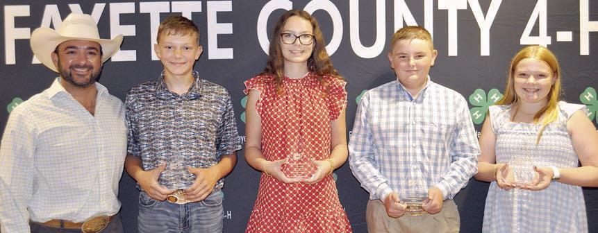 Texas Cup Livestock Judging Awards – (from left) coach JoJo Carrales, Holden Holub, Tatum Fritsch, Abraham McBride and Kaisley Janecka.