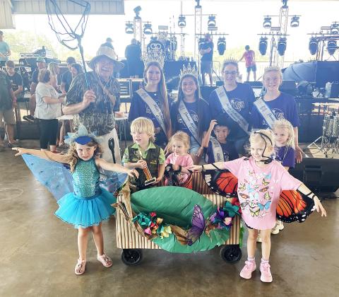 First Place – “Jungle Boogie” - Stella &amp; Izzy Shields and William &amp; Vivian Dennis along with Tom Brents. Also  shown is Miss Schulenburg and her court. Sticker Photo By Darrell Vyvjala
