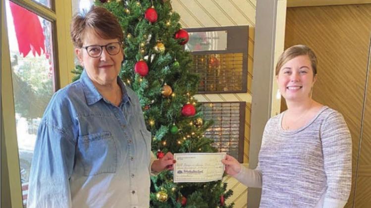 Catholic Daughters donate to BGCCV