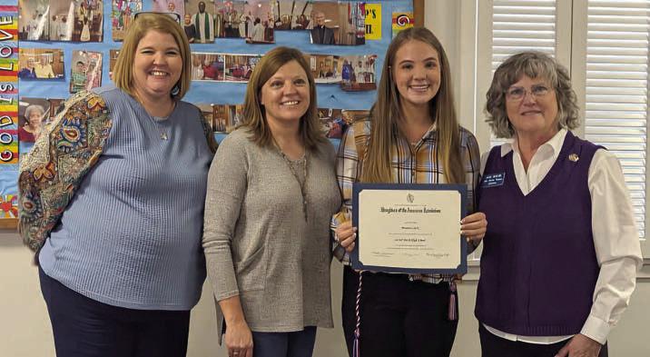Sacr ed Heart High Schoo l-HALLE TTSVILLE PRESEN TATION – (from left) Ann Slatter, counselor; Shanna Clark, mother; Brianna Clark, award recipient; and Jana Semler, Good Citizens committee chair.