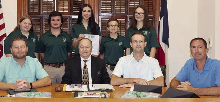 4-H Council accepts proclamation