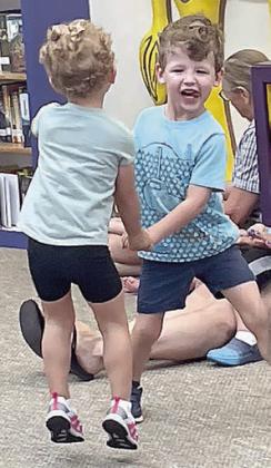 Singin’ &amp; dancin’ at the Schulenburg Public Library