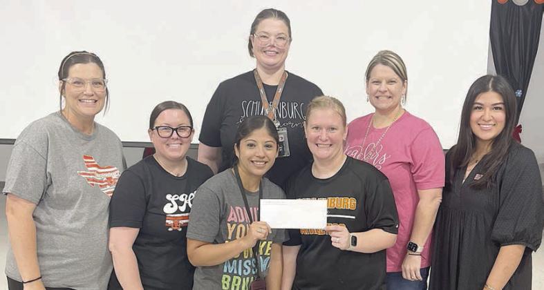 Sch ulenburg ISD Teach er Gr ant Recipients – (front row, from left) Loren Besetzny, Megan Zapalac, Cristina Moreno, Carol Hargadine, (back row) Kristen Graeter Holub and Amy Thibodeaux. Representing the Stanzel Family Foundation is Melanie Ramirez (right), program director.