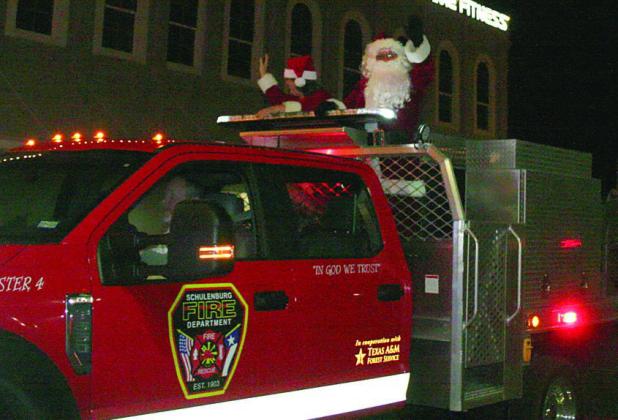 Santa &amp; Mrs. Claus Come to Town