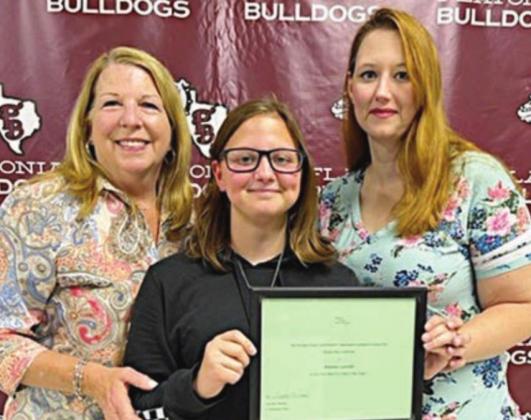 7TH GRADE • 2ND PLACE WINNER – Arianna Courville (center) of Flatonia ISD with her mother, Kathren Perez (right), and NVCW “Beef for Father’s Day” chair Suzette Surman (left).