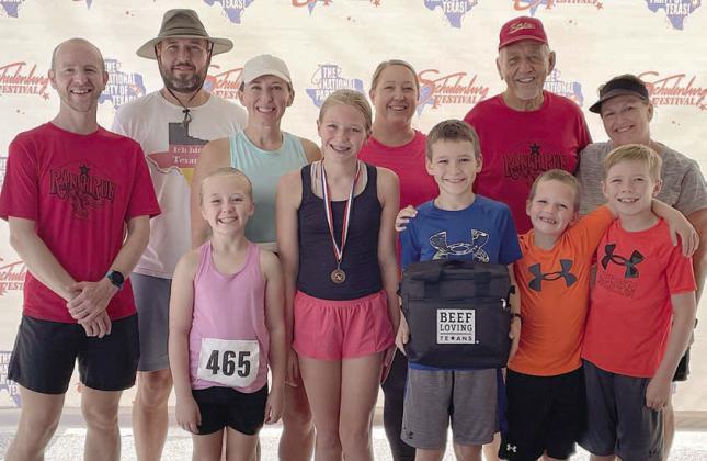 Largest Family Group – the Richard Hollas family. Sticker Photo By Darrell Vyvjala