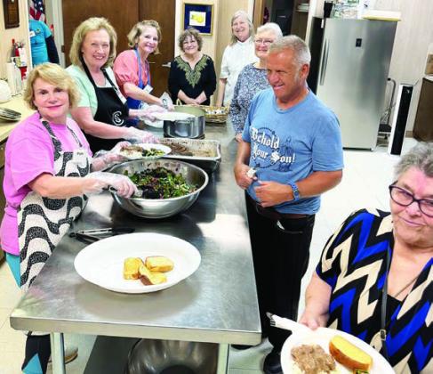 Sr. Connections prepares for busy week with exciting events