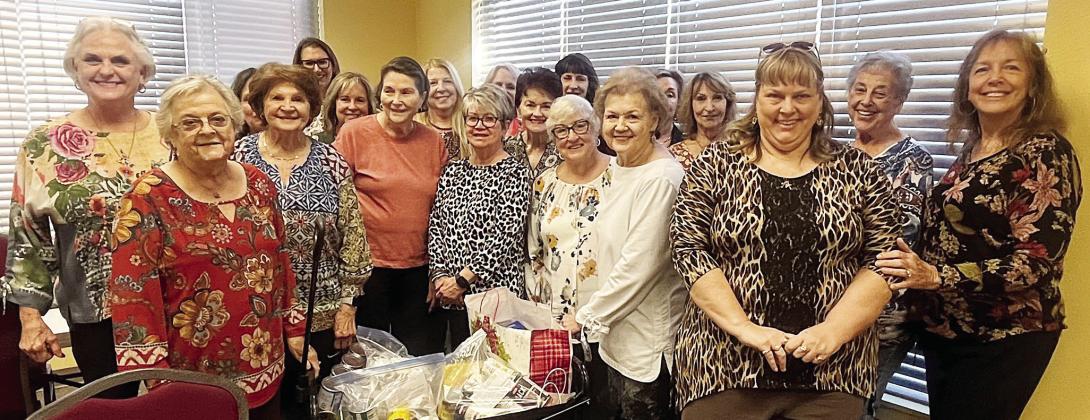 Literary Club collects 103 pounds of food for Schulenburg Area Food Pantry