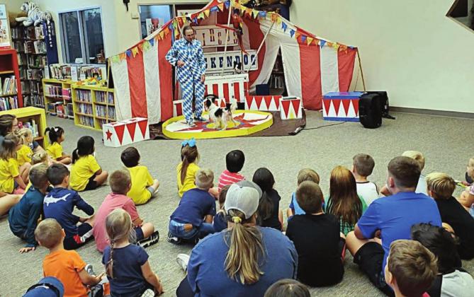 Circus Chickendog performs at library