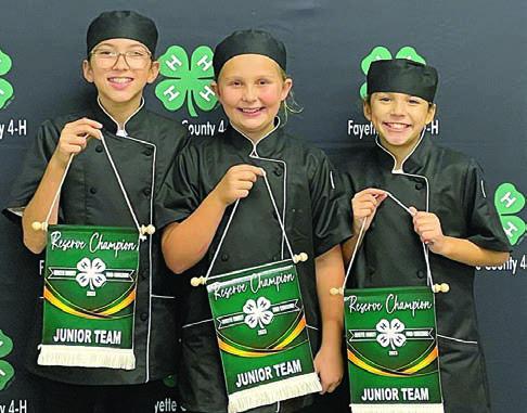 Reserve Champion Junior Team – (from left) Taylyn Newton, Charli Hadaway and Maebess Huette.