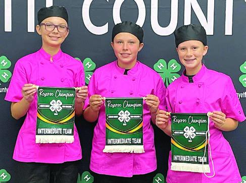 Reserve Champion Intermediate Team – (from left) Tatum Fritsch, Allyson Kibby and Sawyer Mau.