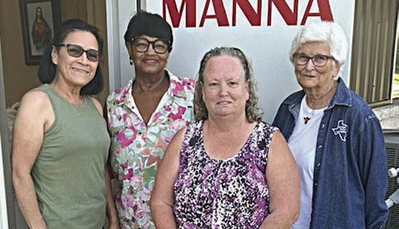 Presentation to Mann a/LAMB in Hallettsville – Ordet Klekar (second from right), Manna/LAMB volunteer; Jacqueline Figg (second from left), NVCW pantry donation chair; Zoe Justiss (right), NVCW volunteer; and another Manna/LAMB volunteer at left.
