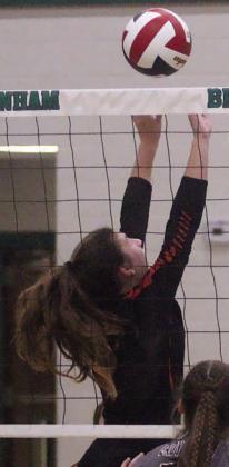 Landry Zapalac sets up a teammate in the second set.