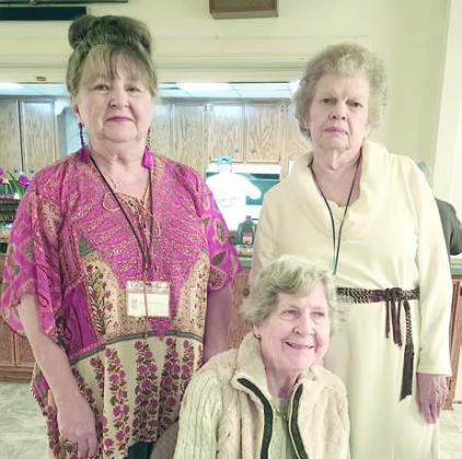 Behlen gives program at Garden Club meeting