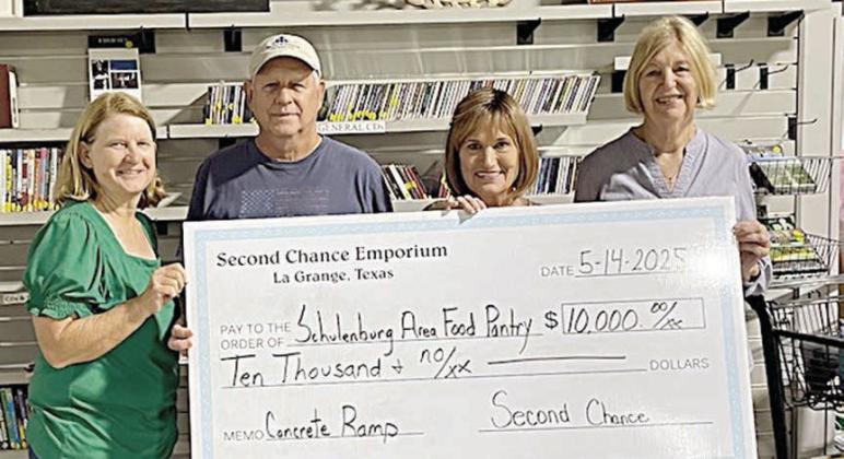SCE gives $10,000 to local Food Pantry for concrete ramp
