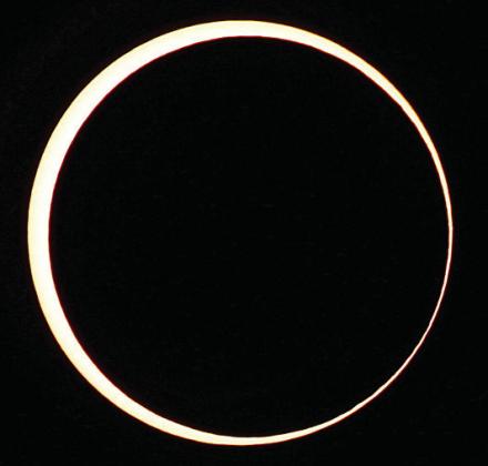 Aschenbeck photographs solar eclipse