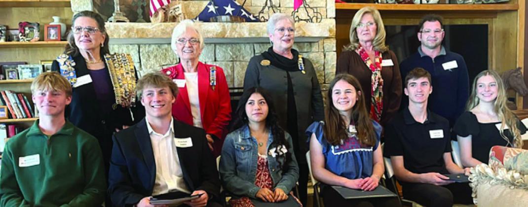 Smith-McMillan DAR recognizes Good Citizen Award recipients