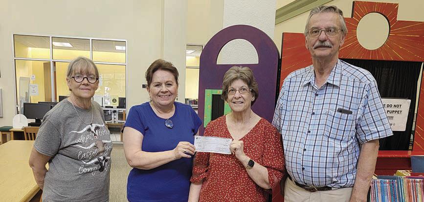 Fayetteville Bank gives to library’s summer reading program