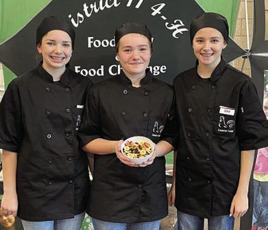 Country Cooks – (from left) Morgan Williams, Lylah Robertson and Summer Dooley.