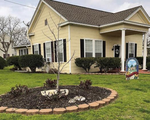 Roos residence chosen for yard of month