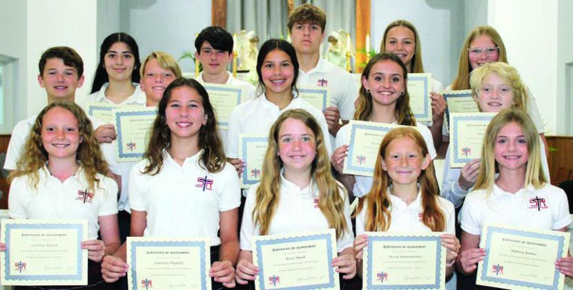 Grades 6, 7 and 8 students attaining the honor roll each nine weeks for the 2022-23 school year were (front row, from left) Caroline Bartek, Courtney Magliolo, Reese Dusek, Avery Hartensteiner, Mallory Bonner, (middle row) Dillon Goedrich, Joseph Schindler, Morgan Steinhauser, Miranda Bonner, Allen Ballard, (back row) Joseline Campos, Denim Sommer, Mason Kunschick, Layne Besetzny and Ashtyn Schaefer.