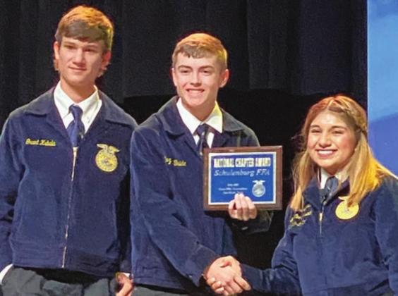 NATionAL CHAPTer AWArd – The Schulenburg FFA Chapter also achieved National Chapter Program 3 Star Gold Emblem Chapter honors. Accepting the award were (from left) Grant Kubala and Kaz MaBride.