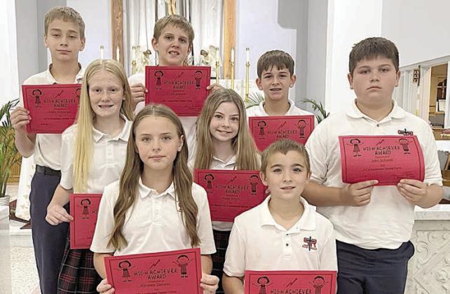 6th Grade Accelerated Readers – (front row, from left) Kynslee Zapalac, Gage Smrkovsky, (middle row) Briley Hartensteiner, Rylee Wright, John Schmidt, (back row) Justin Schramek, Levi Johnson and Dillon Goedrich.