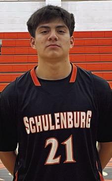 VIcTor MANDuJANo • soph.