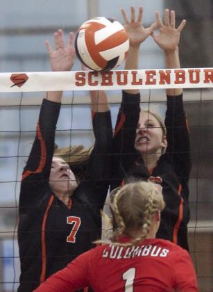 Lady Horns outlast Lady Cards