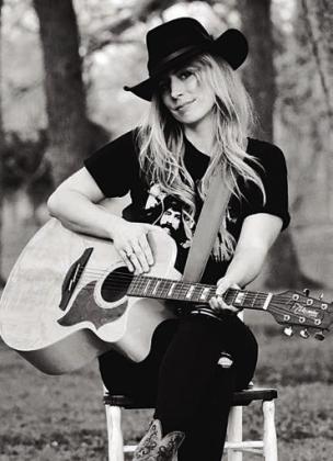 KENDRA KRUPALA &amp;amp; THATDAMNBAND Thursday, Aug. 1 • 6-10 p.m.