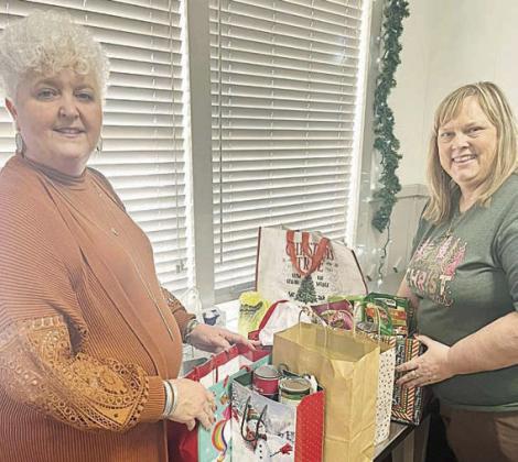 Altar Society donates to Food Pantry