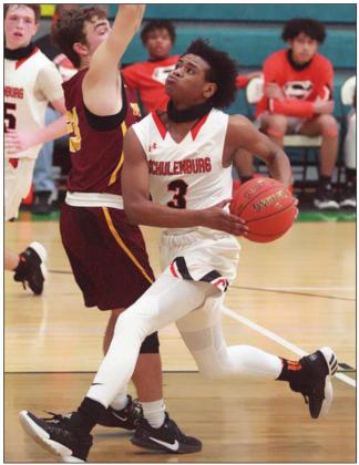 Horns slip by Thorndale