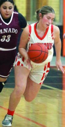 Lady Horns rout Maidens to secure playoff spot