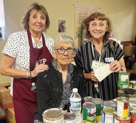 Moravia SPJST gives to Food Pantry