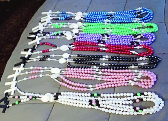Local lady makes more than 1,000 rosaries