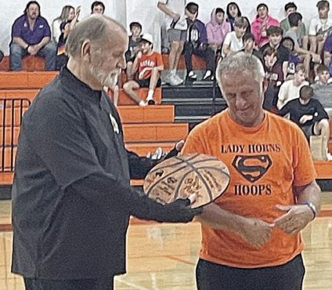 Lady Horn fan recognized