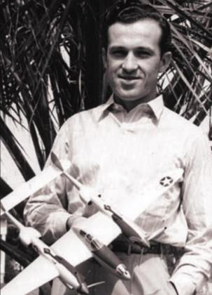 After Joe Stanzel graduated from Schulenburg High School in 1934, he joined his brother’s blossoming business. Whatever Victor designed, Joe could build, often refiguring existing machines and equipment in the process. Joe also oversaw the manufacturing of all Victor Stanzel Co. products.
