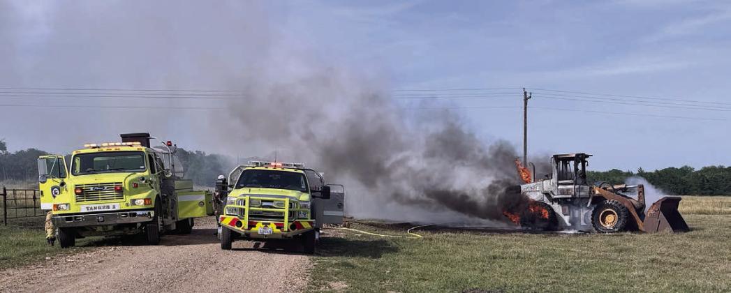Fayetteville VFd extinguishes loader fire