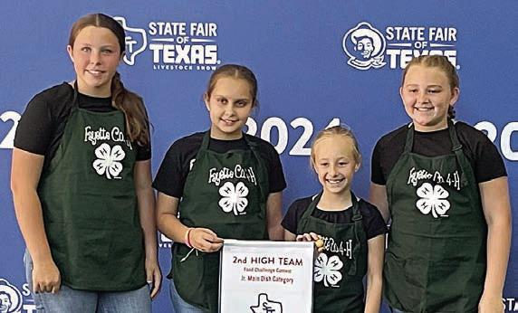 Junior Main Dish Category – (from left) Allyson Kibby, Lydia Beseda, Ainsley Murphy and Henley Sodek.