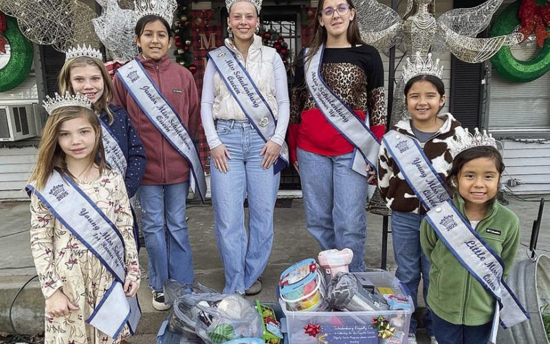 Court collects for Deputy Santa
