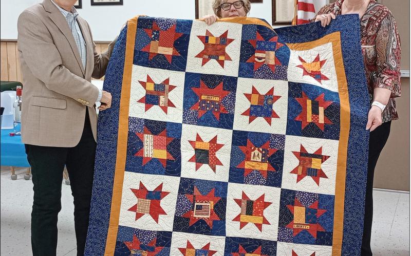 Legionnaires get Quilts of Valor