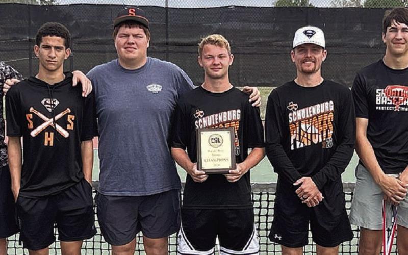 Shorthorns claim district tennis championship, Lady Horns place second