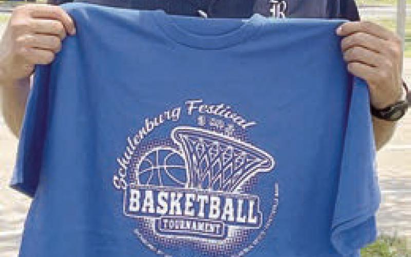 Three-point shooting contest winner – Shane Hollas. Sticker Photo By Darrell Vyvjala