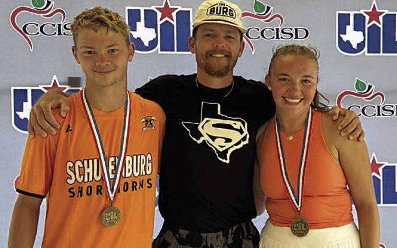 Herzik &amp; Otto qualify for state in mixed doubles