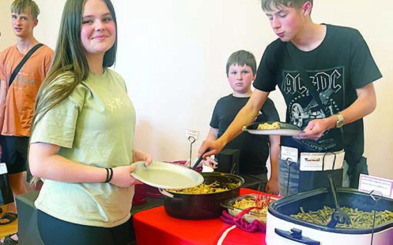 Polka Lovers Club of Texas Museum hosts dinner for group from Czech Republic