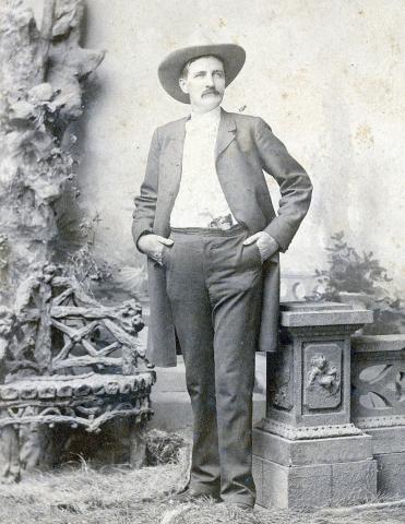 B. L. Zapp with Gun - Courtesy of Rox Ann Johnson & Fayette Museum & Archives