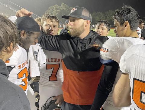 Seniors consoled after playoff loss