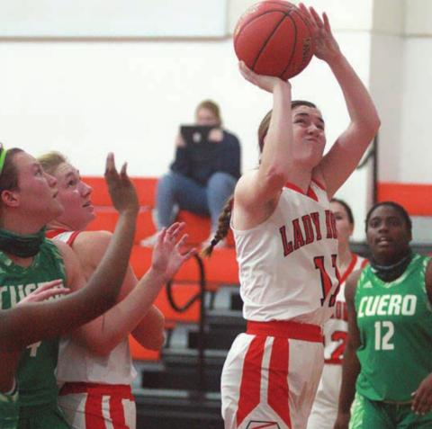 Holiday week roundball action