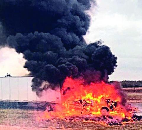 18-wheeler fire on -10 near Flatonia