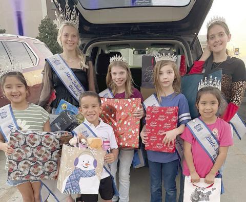 Royalty court adopts family for Christmas